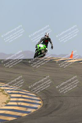 media/Mar-28-2022-Superbike Trackdays (Mon) [[b8603d0f67]]/Open Track Time/Turns 9 and 10/